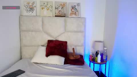 Eliza online show from July 8, 1:13 pm