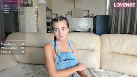 Snapshot of elizsweet chatting on September 13, 3:20 pm Eliz online show from September 13, 3:20 pm