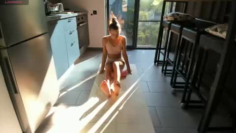 Eliz                               online show from July 9, 2:08 pm