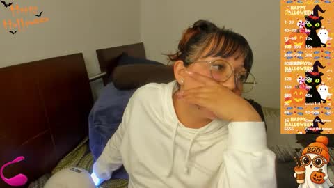 Snapshot of ella_harry chatting on October 10, 2:05 am Ella and Harry online show from October 10, 2:05 am