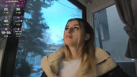 ella_vee online show from January 15, 6:08 am