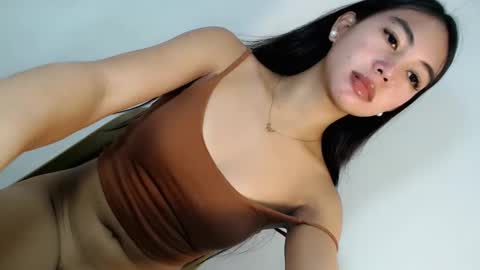 ella_walkerxxx online show from May 26, 4:12 am