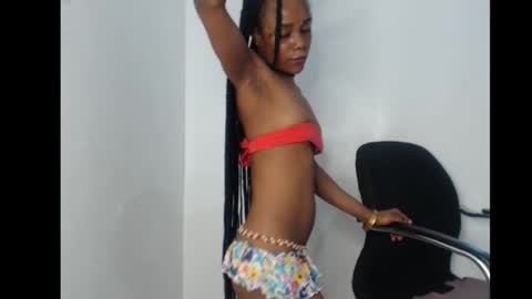 ella online show from November 10, 6:52 am