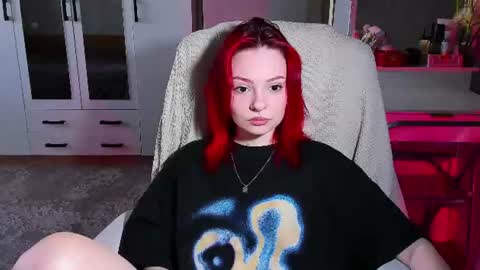 ellales online show from June 24, 8:46 am