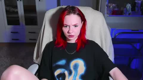 ellales online show from July 29, 9:42 am