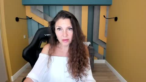 EllaLongs online show from July 28, 2:13 pm