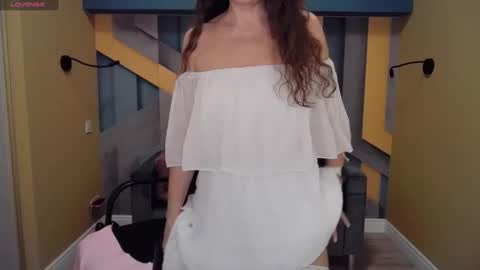 EllaLongs online show from December 18, 1:23 pm