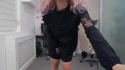            online show from September 29, 3:06 pm