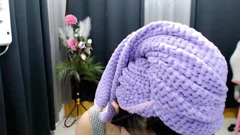 ELLA online show from July 23, 4:59 pm