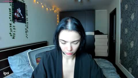 Snapshot of elle_blair chatting on October 29, 10:08 am Luna online show from October 29, 10:08 am