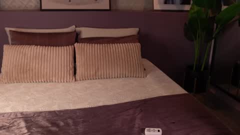 Snapshot of ellediane chatting on January 10, 12:38 am Elle Diane online show from January 10, 12:38 am