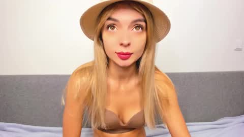 Snapshot of ellen_flow chatting on February 28, 2:42 am ellen_flow online show from February 28, 2:42 am