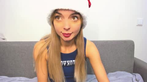 Snapshot of ellen_flow chatting on December 21, 7:45 am ellen_flow online show from December 21, 7:45 am