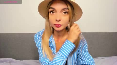 Snapshot of ellen_flow chatting on February 22, 6:37 pm ellen_flow online show from February 22, 6:37 pm