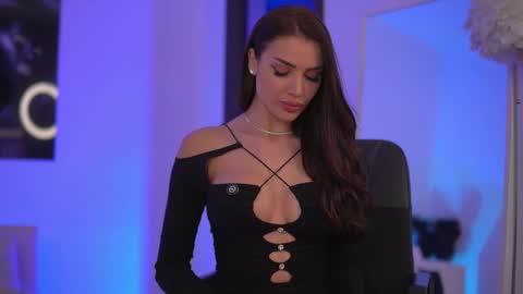 EllenKarter online show from February 2, 4:44 am