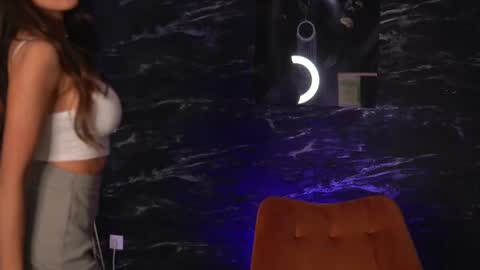 Snapshot of ellenkarter chatting on February 23, 3:50 am EllenKarter online show from February 23, 3:50 am