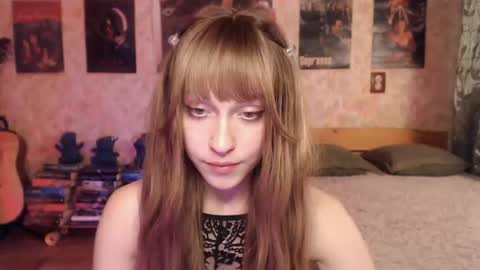 ellie_friendly online show from July 14, 2:16 am