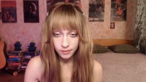 ellie_friendly online show from July 2, 12:54 am