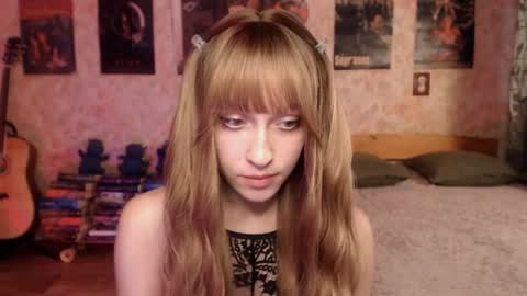 ellie_friendly online show from July 17, 11:25 am