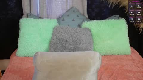 Snapshot of ellie_ramos chatting on October 17, 4:54 pm Ellie Ramos online show from October 17, 4:54 pm