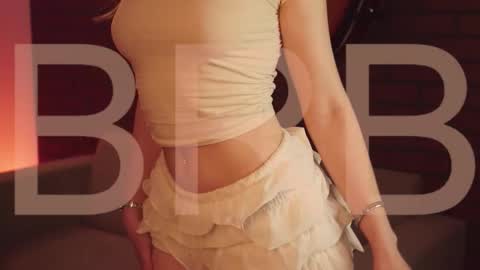 elliecutes online show from September 30, 8:42 am