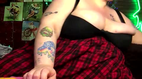 Ellie Louise online show from January 10, 1:32 am