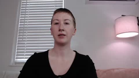 Ellie Rowyn online show from December 4, 10:21 pm