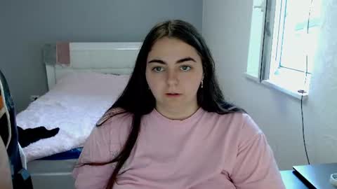 Ellie online show from June 8, 8:37 am