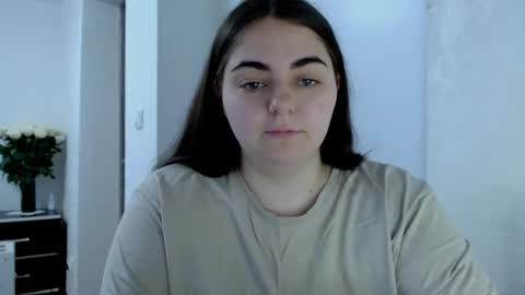 Ellie online show from April 25, 7:33 am