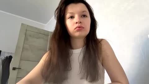 Ellie online show from February 1, 4:11 am