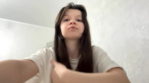 Ellie online show from December 17, 5:28 pm