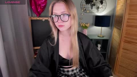 elliup online show from October 13, 8:17 am