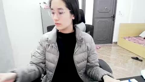 ellsa9x online show from February 10, 8:17 am