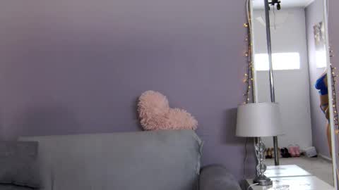 Snapshot of ellsa_jean chatting on September 16, 2:41 am Elsa Jean online show from September 16, 2:41 am