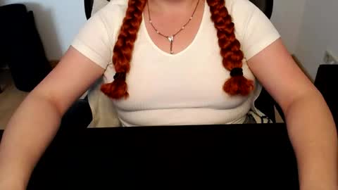 Elly online show from July 5, 11:49 am