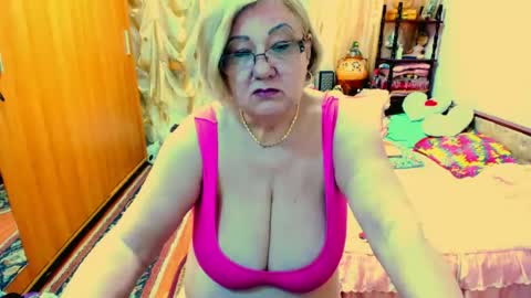 ellyhot53 online show from June 25, 2:07 pm