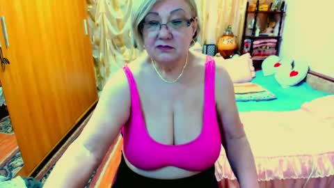 ellyhot53 online show from June 13, 3:42 pm