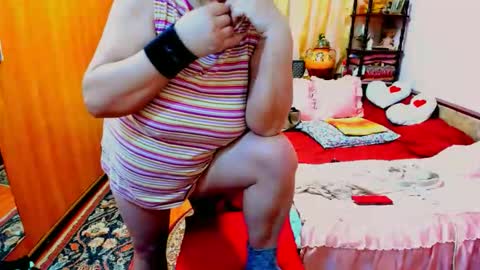 ellyhot53 online show from October 22, 4:01 pm