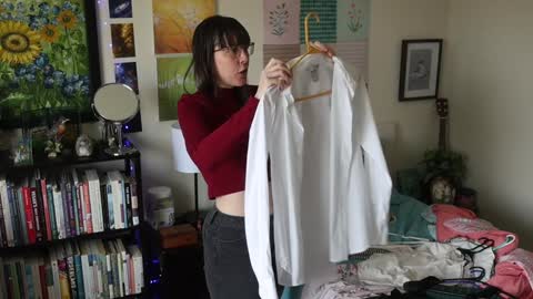 Elly Naomi online show from March 20, 4:23 pm