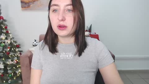 Snapshot of elmirapowers chatting on January 7, 12:41 pm elmirapowers online show from January 7, 12:41 pm