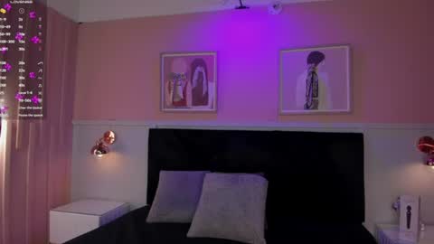 Elodie  online show from June 25, 1:02 pm