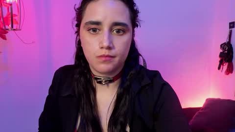 elowen_halley1 online show from March 2, 12:43 am
