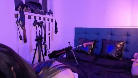 Snapshot of elowen_halley1 chatting on October 2, 10:48 pm elowen_halley1 online show from October 2, 10:48 pm