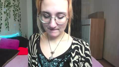 Snapshot of elsa_hot_here chatting on December 23, 2:56 am Elsa online show from December 23, 2:56 am