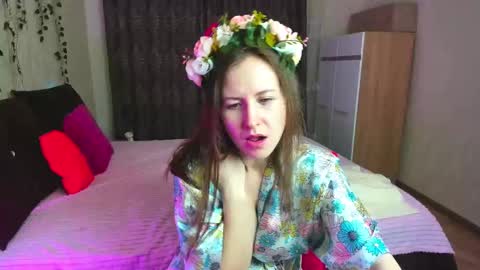 Snapshot of elsa_hot_here chatting on February 16, 1:05 am Elsa online show from February 16, 1:05 am