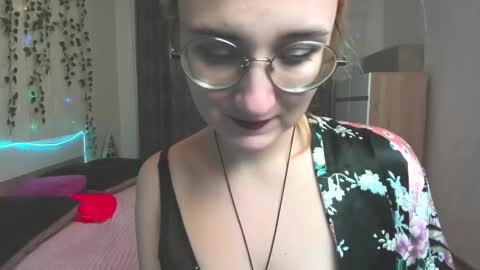 Snapshot of elsa_hot_here chatting on December 26, 2:55 am Elsa online show from December 26, 2:55 am