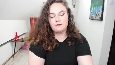 elvirajones online show from March 18, 8:36 pm