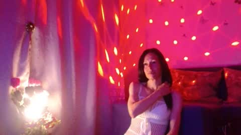 Elisa online show from June 18, 6:57 pm