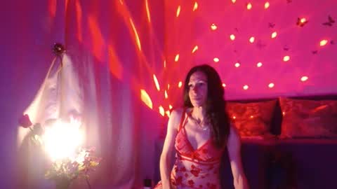 Elisa online show from June 26, 7:04 pm