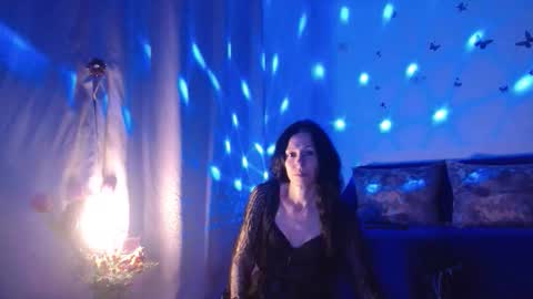 Elisa online show from February 14, 8:22 pm